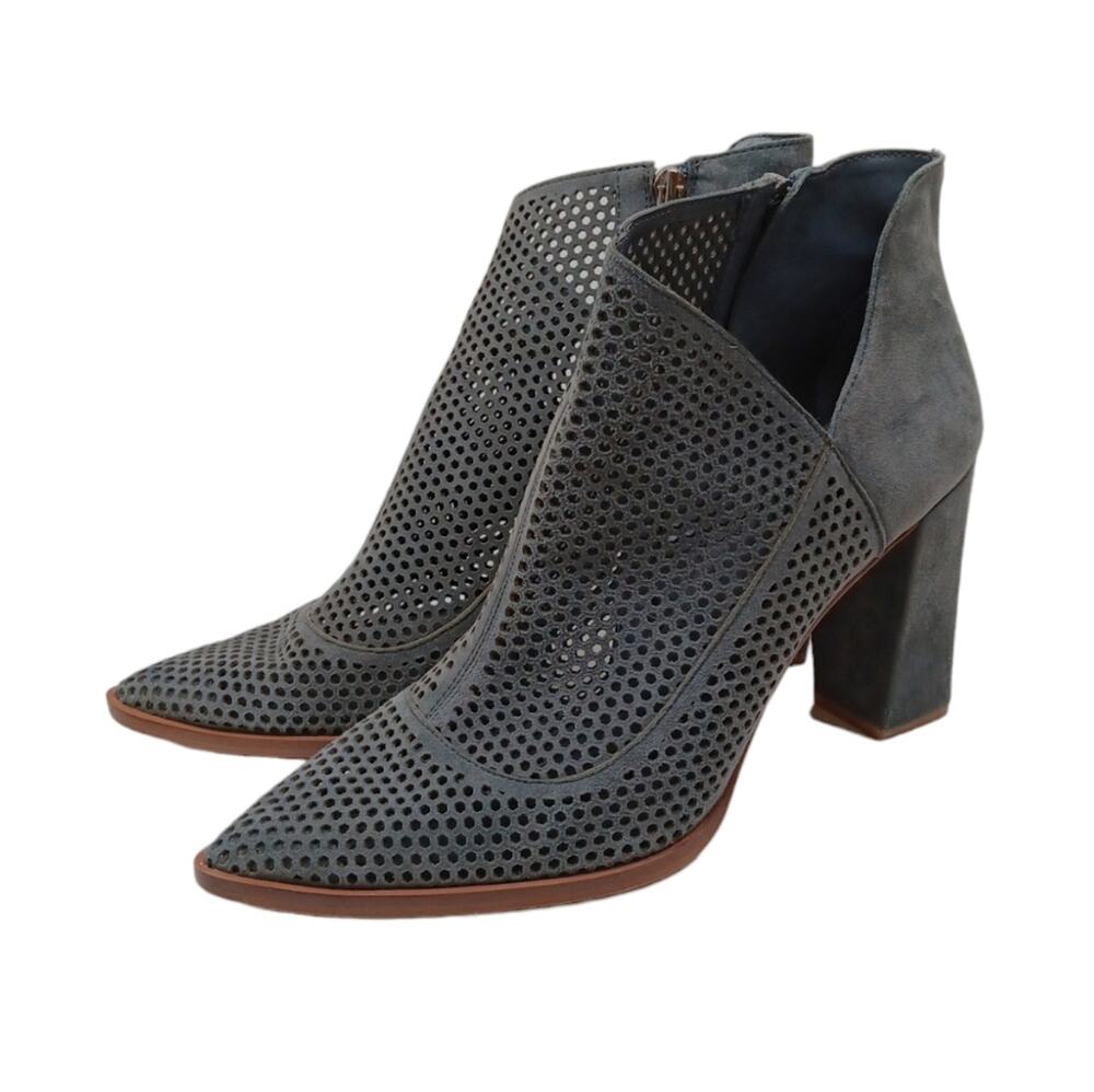Vince Camuto Levesna Perforated Suede Bootie Gray size 11
